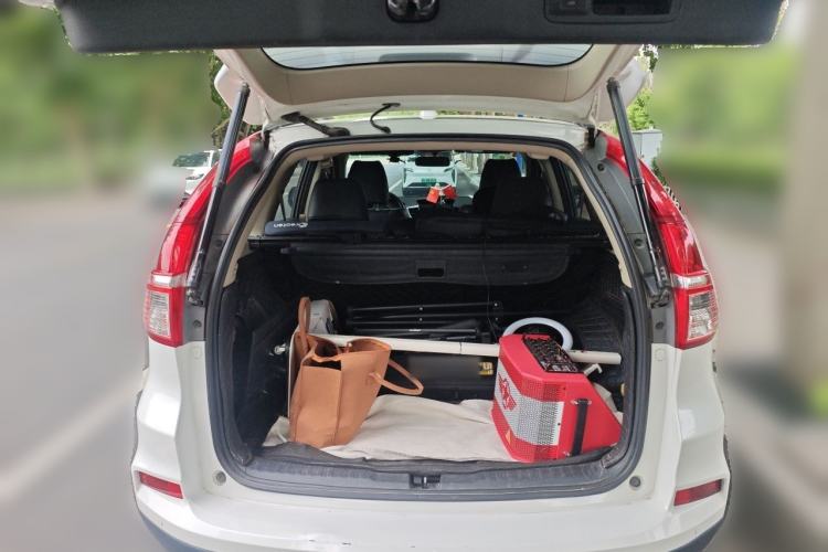Used Honda CR-V 2016 2.0L Two-Wheel Drive Classic Edition Trunk