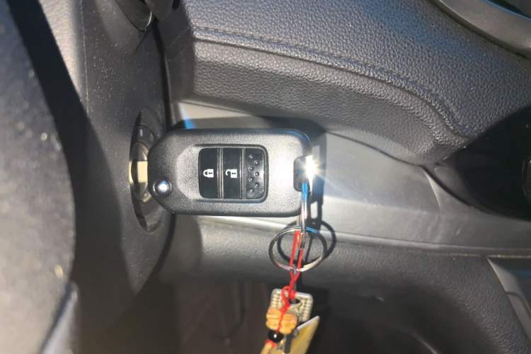 Used Honda CR-V 2016 2.0L two-wheel drive Urban Edition Vehicle Key