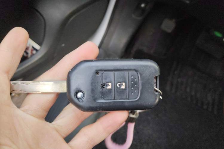 Used Honda CR-V 2016 2.0L two-wheel drive Urban Edition Vehicle Key