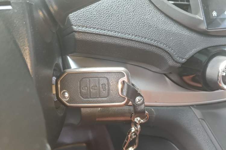 Used Honda CR-V 2016 2.0L two-wheel drive Urban Edition Vehicle Key