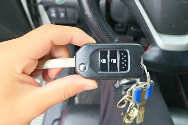 Used Honda CR-V 2016 2.0L two-wheel drive Urban Edition Vehicle Key