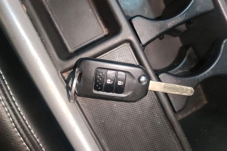 Used Honda CR-V 2016 2.0L two-wheel drive Urban Edition Vehicle Key