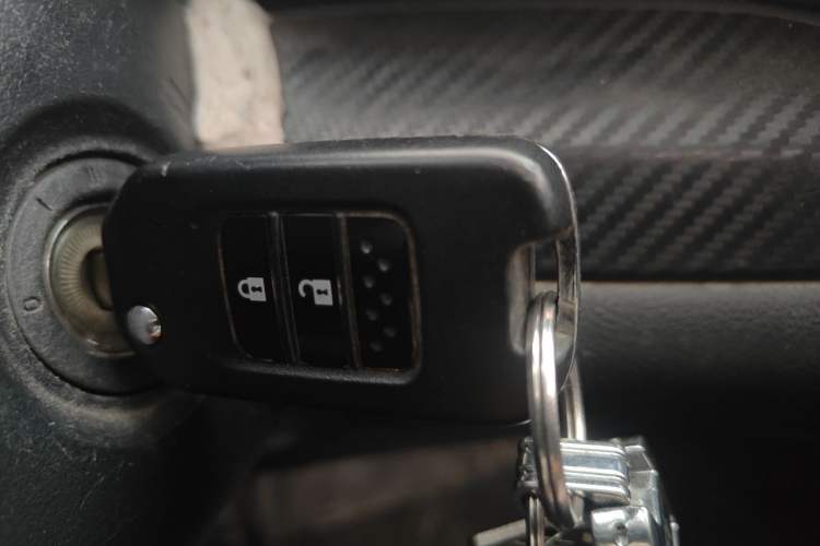 Used Honda CR-V 2016 2.0L two-wheel drive Urban Edition Vehicle Key
