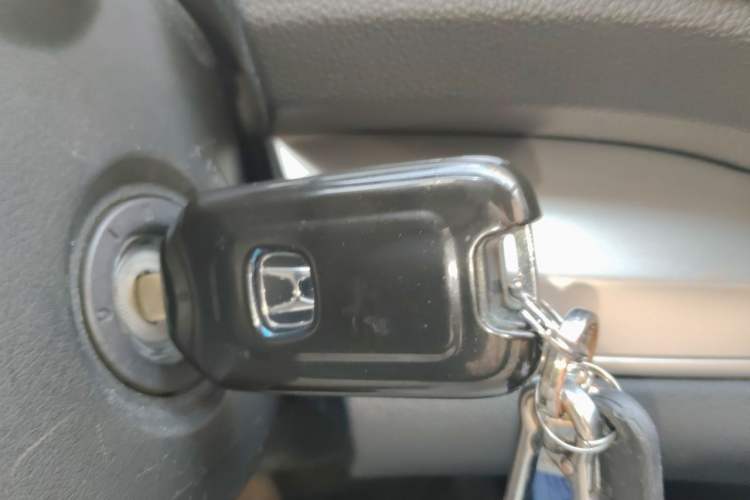 Used Honda CR-V 2016 2.0L two-wheel drive Urban Edition Vehicle Key