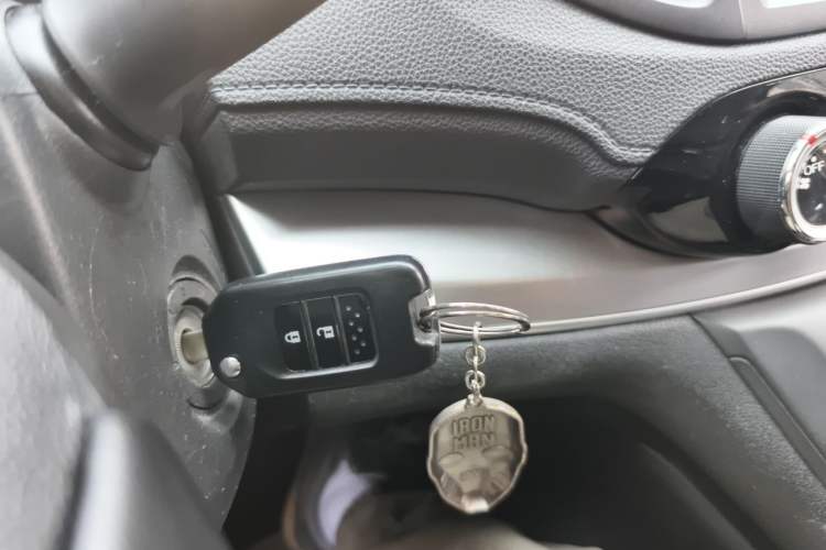 Used Honda CR-V 2016 2.0L Two-Wheel Drive Classic Edition Vehicle Key