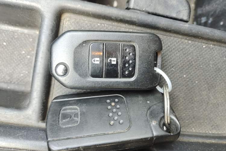 Used Honda CR-V 2016 2.0L two-wheel drive Urban Edition Vehicle Key