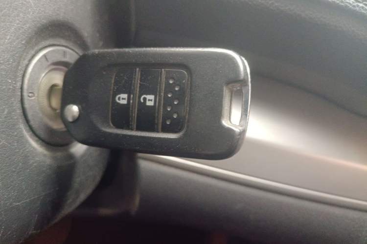 Used Honda CR-V 2016 2.0L two-wheel drive Urban Edition Vehicle Key
