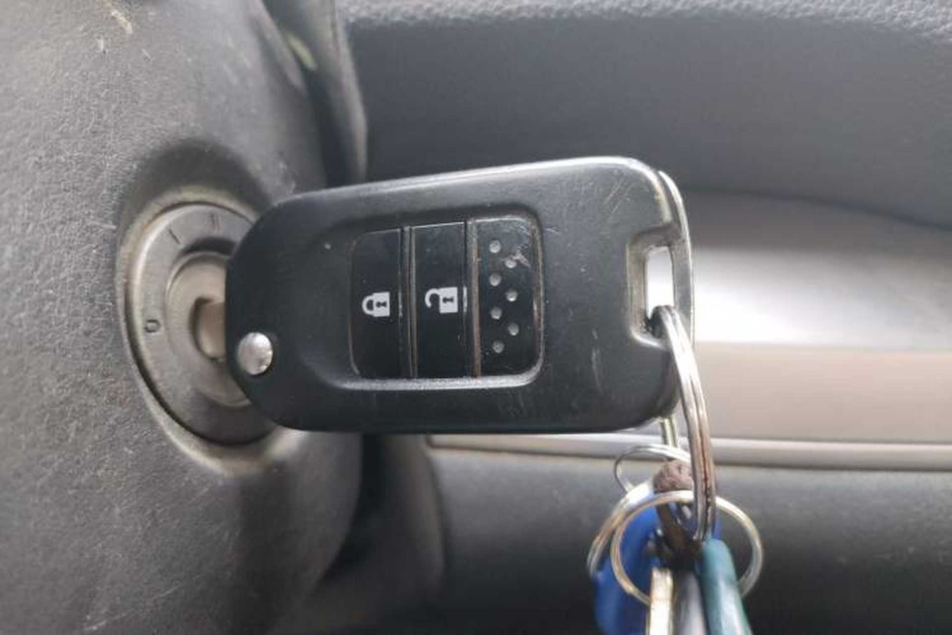 Used Honda CR-V 2016 2.0L two-wheel drive Urban Edition Vehicle Key