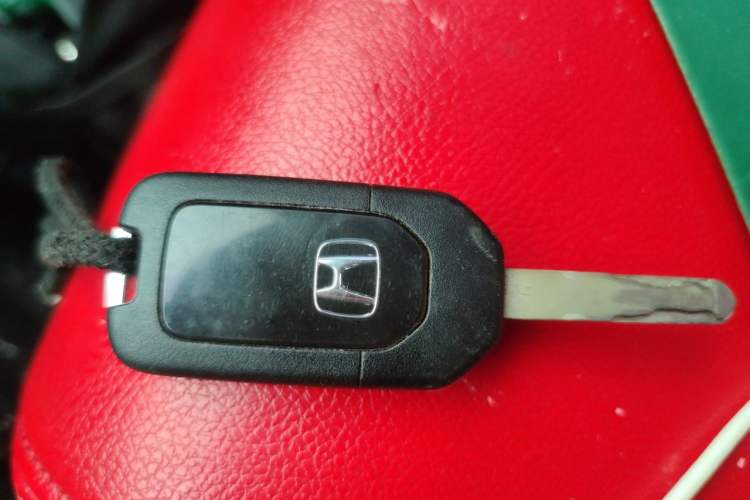 Used Honda CR-V 2016 2.0L Two-Wheel Drive Classic Edition Vehicle Key
