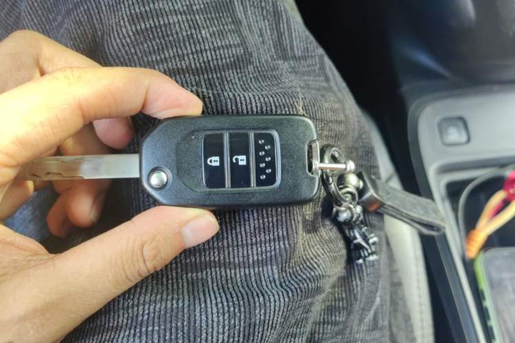 Used Honda CR-V 2016 2.0L two-wheel drive Urban Edition Vehicle Key