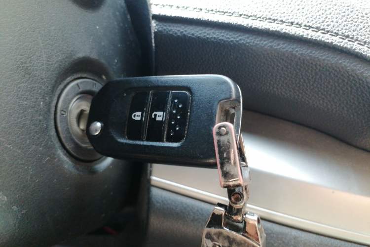 Used Honda CR-V 2016 2.0L Two-Wheel Drive Classic Edition Vehicle Key