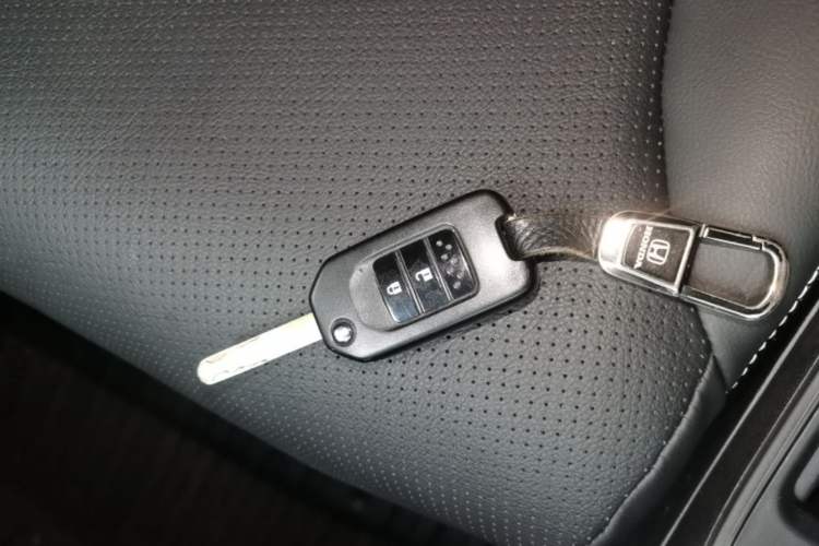Used Honda CR-V 2016 2.0L two-wheel drive Urban Edition Vehicle Key