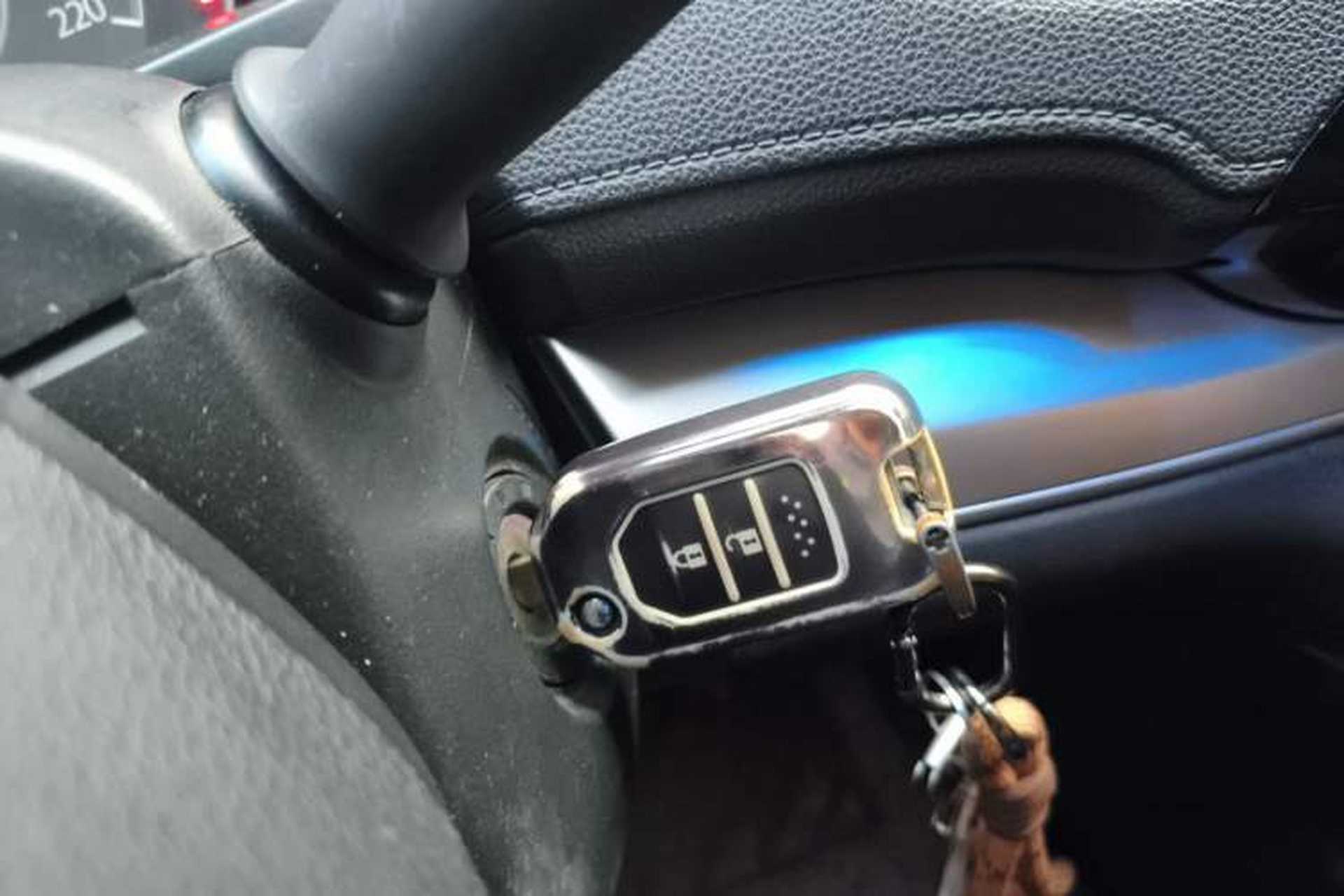 Used Honda CR-V 2016 2.0L two-wheel drive Urban Edition Vehicle Key