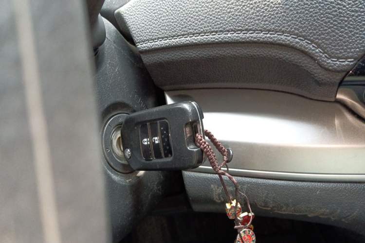 Used Honda CR-V 2016 2.0L Two-Wheel Drive Classic Edition Vehicle Key