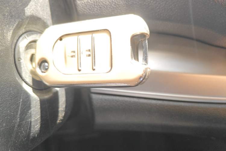 Used Honda CR-V 2016 2.0L two-wheel drive Urban Edition Vehicle Key