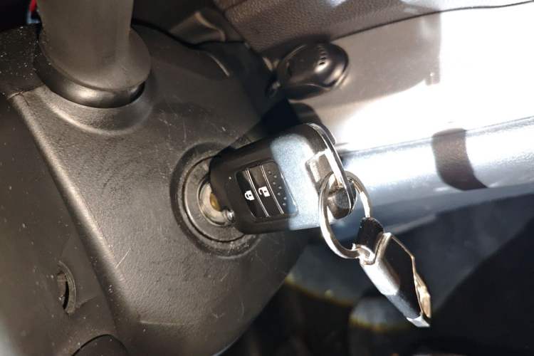 Used Honda CR-V 2016 2.0L two-wheel drive Urban Edition Vehicle Key