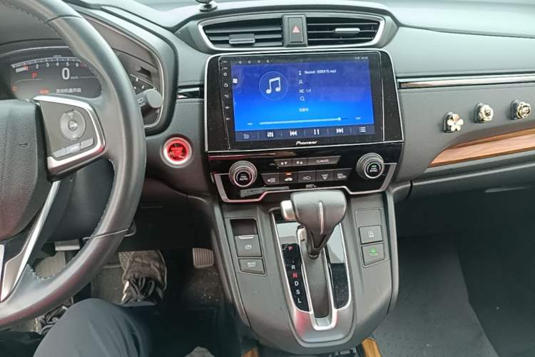 Used Honda CR-V 2017 240TURBO CVT Front-Wheel Drive Fashion Edition Audio And AC Panel