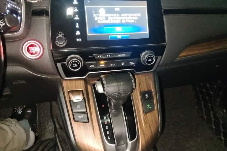 Used Honda CR-V 2017 240TURBO CVT Front-Wheel Drive Fashion Edition Audio And AC Panel