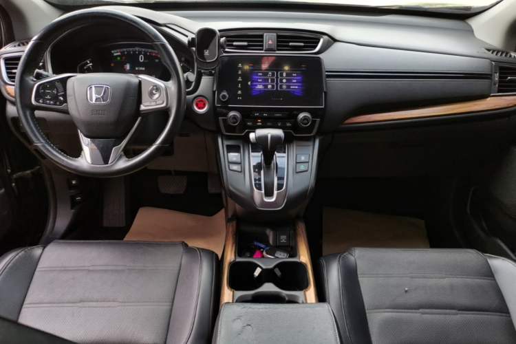 Used Honda CR-V 2017 240TURBO CVT Front-Wheel Drive Fashion Edition Center Console