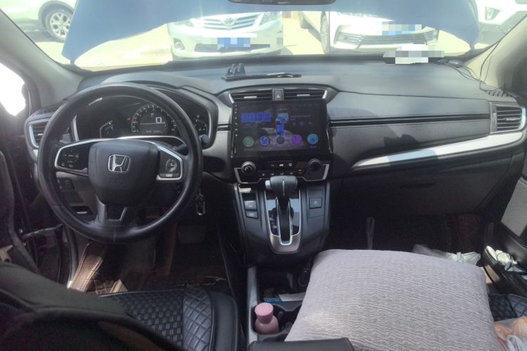 Used Honda CR-V 2017 240TURBO CVT 2WD Comfort Version Center Console