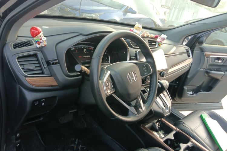 Used Honda CR-V 2017 240TURBO CVT Front-Wheel Drive Fashion Edition Center Console
