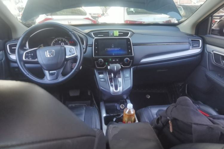 Used Honda CR-V 2017 240TURBO CVT 2WD Comfort Version Center Console