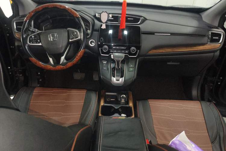 Used Honda CR-V 2017 240TURBO CVT Front-Wheel Drive Fashion Edition Center Console