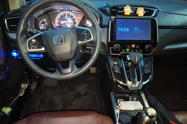 Used Honda CR-V 2017 240TURBO CVT 2WD Comfort Version Center Console