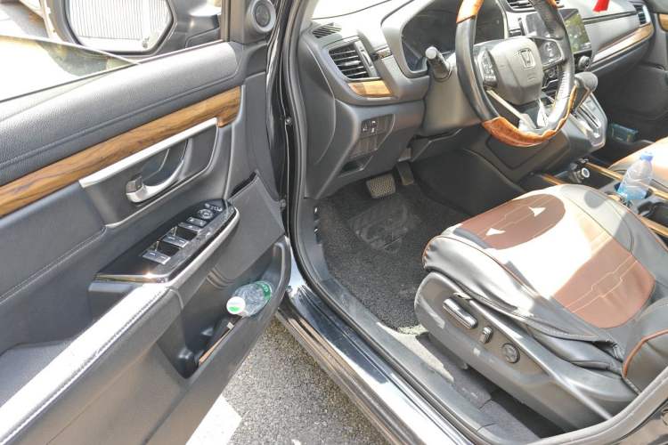 Used Honda CR-V 2017 240TURBO CVT Front-Wheel Drive Fashion Edition Driver Seat