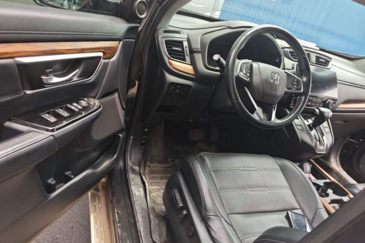Used Honda CR-V 2017 240TURBO CVT Front-Wheel Drive Fashion Edition Driver Seat