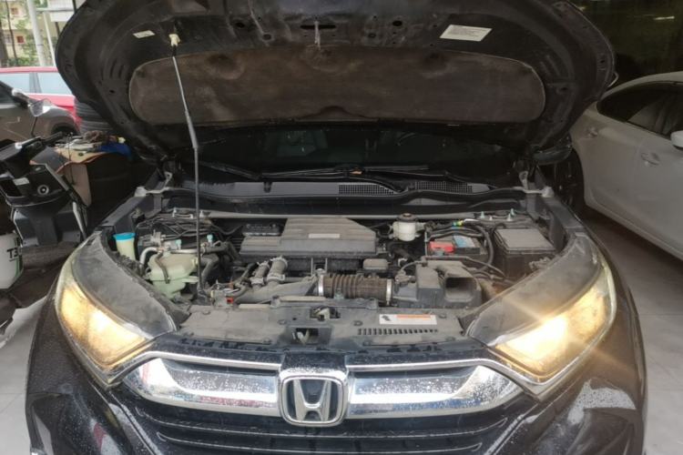 Used Honda CR-V 2017 240TURBO CVT Front-Wheel Drive Fashion Edition Engine Bay