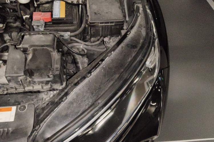 Used Honda CR-V 2017 240TURBO CVT Front-Wheel Drive Fashion Edition Engine Bay Left