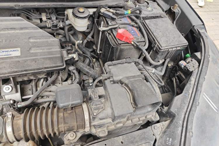 Used Honda CR-V 2017 240TURBO CVT 2WD Comfort Version Engine Bay Left