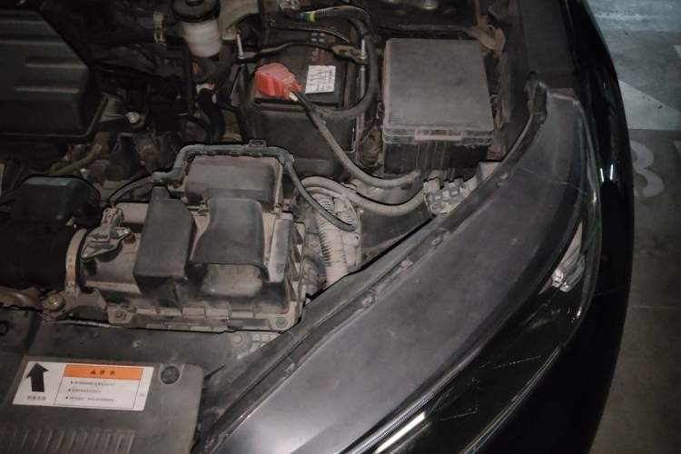 Used Honda CR-V 2017 240TURBO CVT 2WD Comfort Version Engine Bay Left