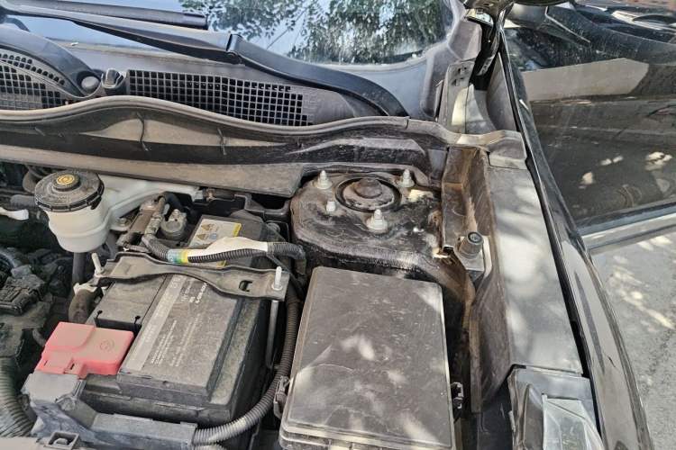Used Honda CR-V 2017 240TURBO CVT Front-Wheel Drive Fashion Edition Engine Bay Left