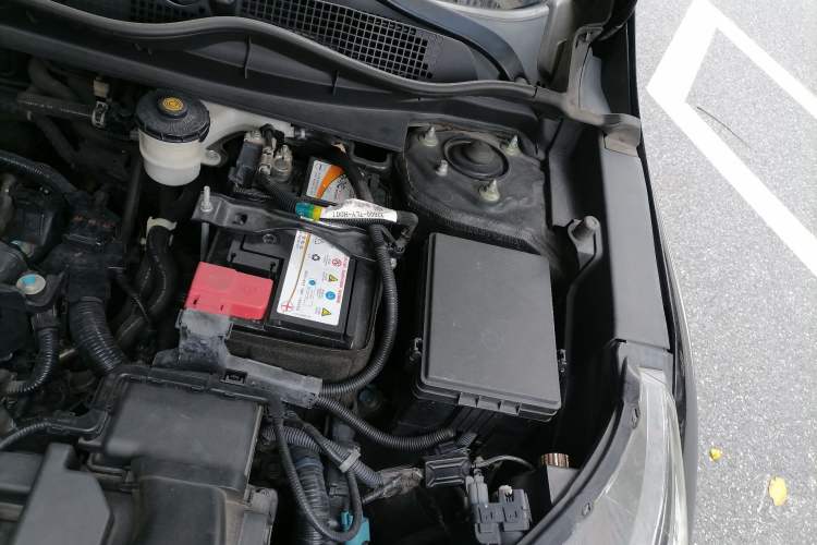 Used Honda CR-V 2017 240TURBO CVT Front-Wheel Drive Fashion Edition Engine Bay Left