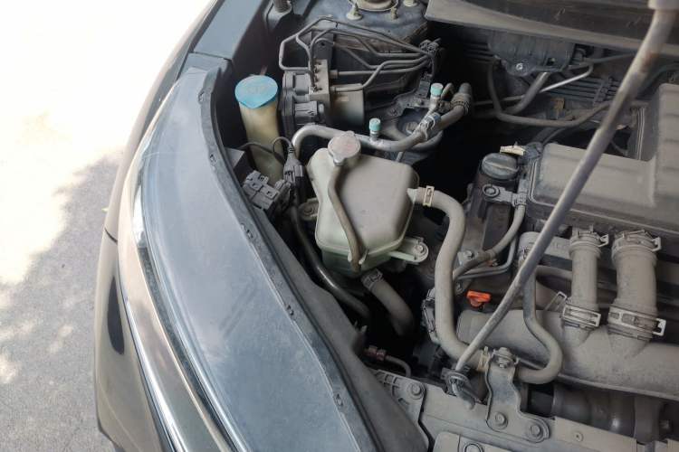 Used Honda CR-V 2017 240TURBO CVT Front-Wheel Drive Fashion Edition Engine Bay Right