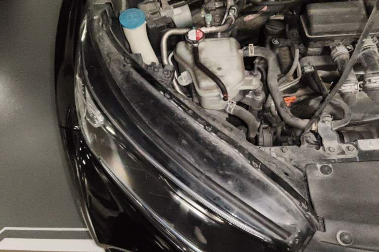 Used Honda CR-V 2017 240TURBO CVT Front-Wheel Drive Fashion Edition Engine Bay Right