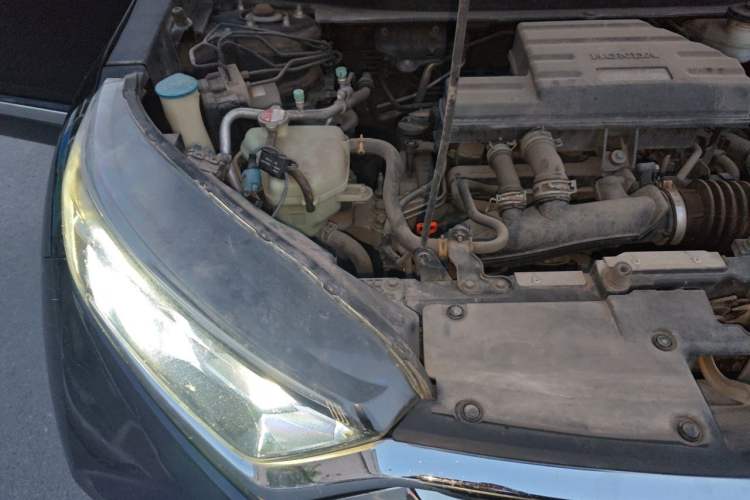 Used Honda CR-V 2017 240TURBO CVT Front-Wheel Drive Fashion Edition Engine Bay Right