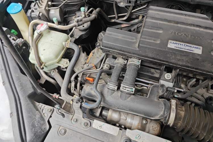 Used Honda CR-V 2017 240TURBO CVT 2WD Comfort Version Engine Bay Right