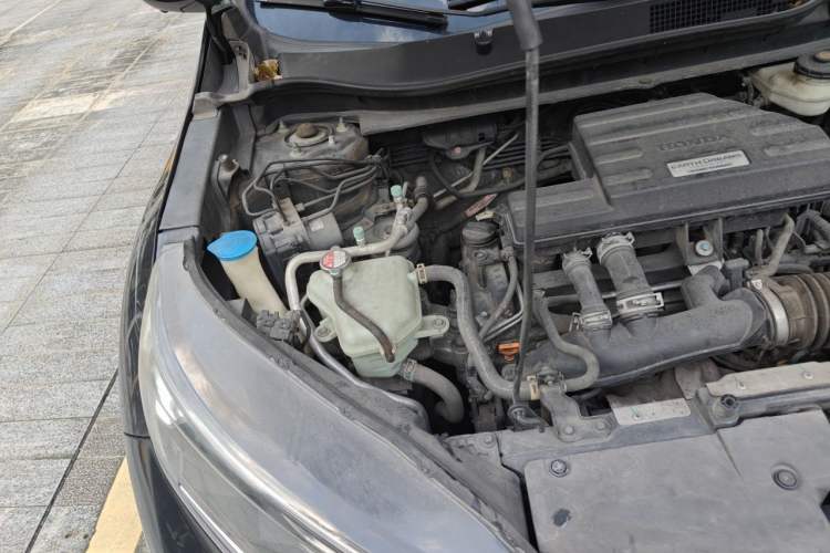 Used Honda CR-V 2017 240TURBO CVT 2WD Comfort Version Engine Bay Right
