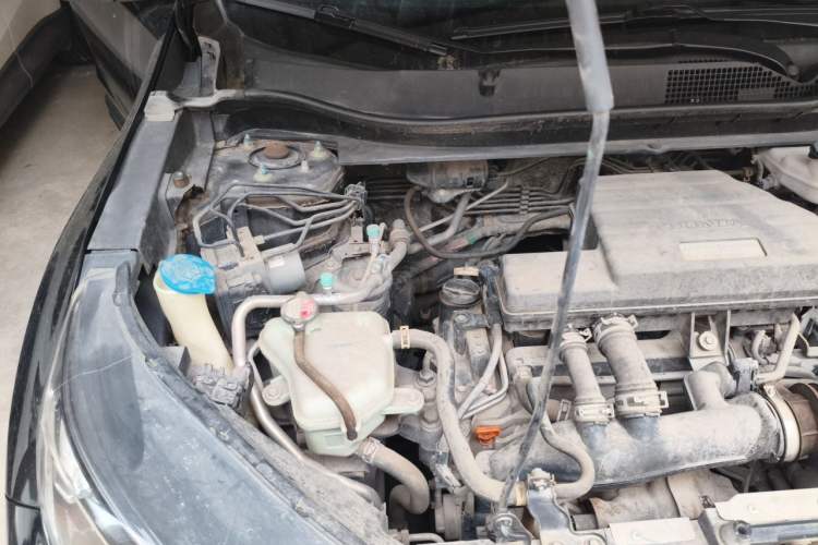 Used Honda CR-V 2017 240TURBO CVT 2WD Comfort Version Engine Bay Right