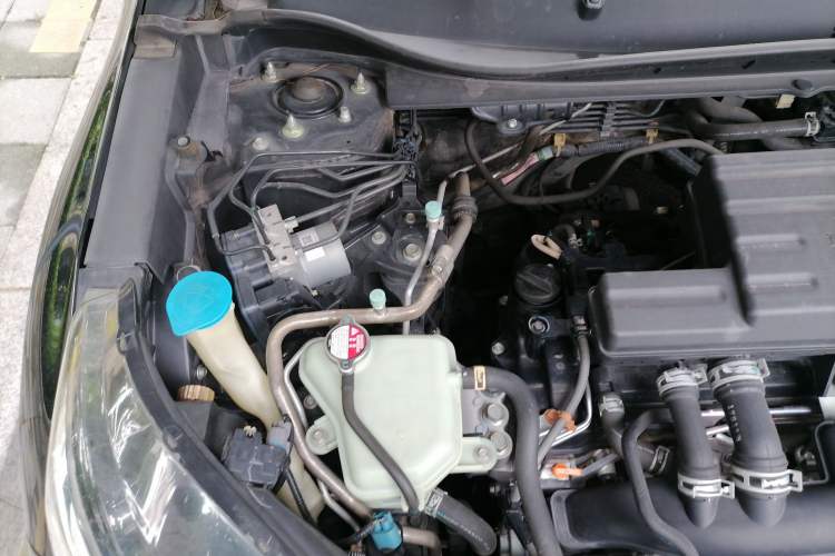 Used Honda CR-V 2017 240TURBO CVT Front-Wheel Drive Fashion Edition Engine Bay Right