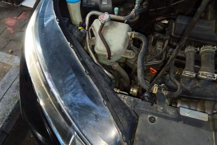 Used Honda CR-V 2017 240TURBO CVT 2WD Comfort Version Engine Bay Right