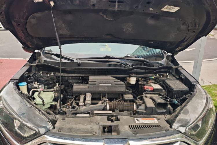 Used Honda CR-V 2017 240TURBO CVT Front-Wheel Drive Fashion Edition Engine Bay