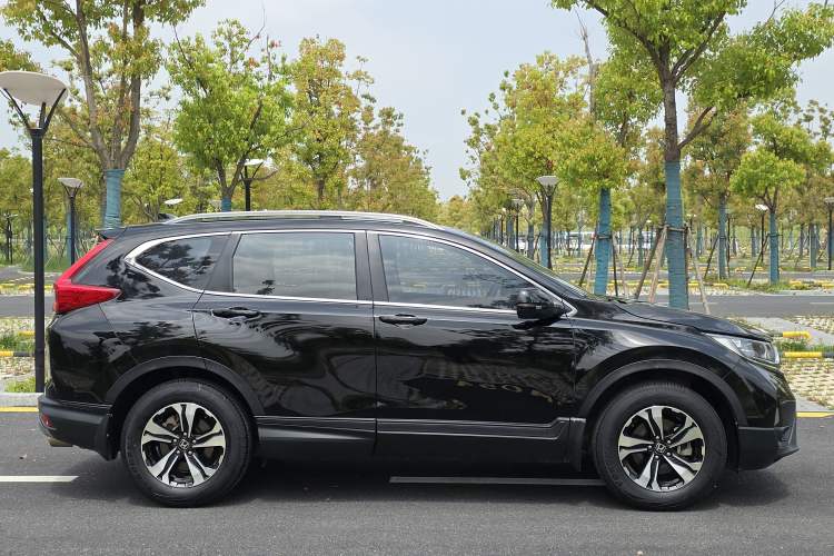 Used Honda CR-V 2017 240TURBO CVT 2WD Comfort Version Exterior 1