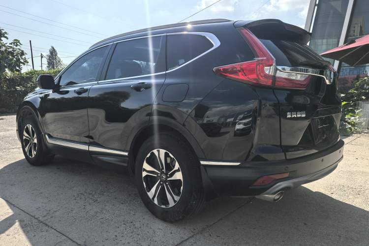 Used Honda CR-V 2017 240TURBO Manual Two-Wheel Drive Classic Edition Exterior 2