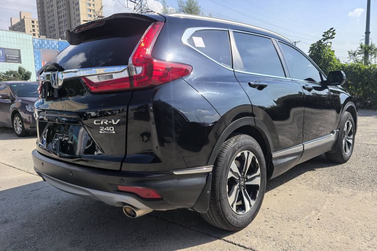 Used Honda CR-V 2017 240TURBO Manual Two-Wheel Drive Classic Edition Exterior 3