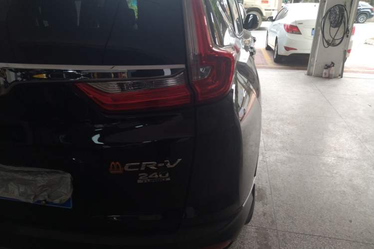 Used Honda CR-V 2017 240TURBO CVT Front-Wheel Drive Fashion Edition Exterior 3
