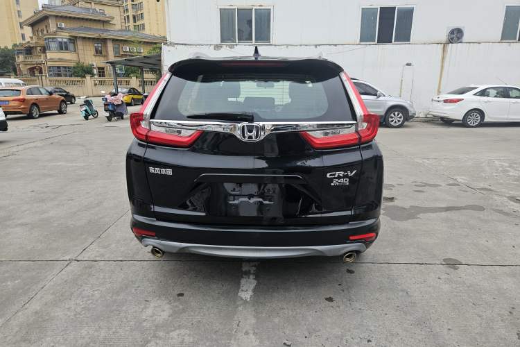Used Honda CR-V 2017 240TURBO Manual Two-Wheel Drive Classic Edition Exterior 5